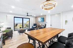 Departamento, 2 habitaciones, se aceptan mascotas, vista al océano | Servicio a la habitación