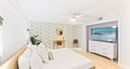 Cocoa Beach Club by Happy Palm Stays