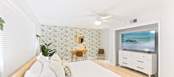 Cocoa Beach Club by Happy Palm Stays