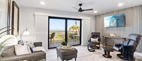 Apartment, 2 Bedrooms, Pets Allowed, Ocean View | Interior