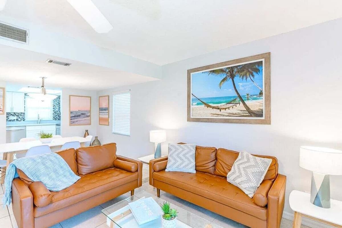 Apartment (2 Bedrooms) | Front of property