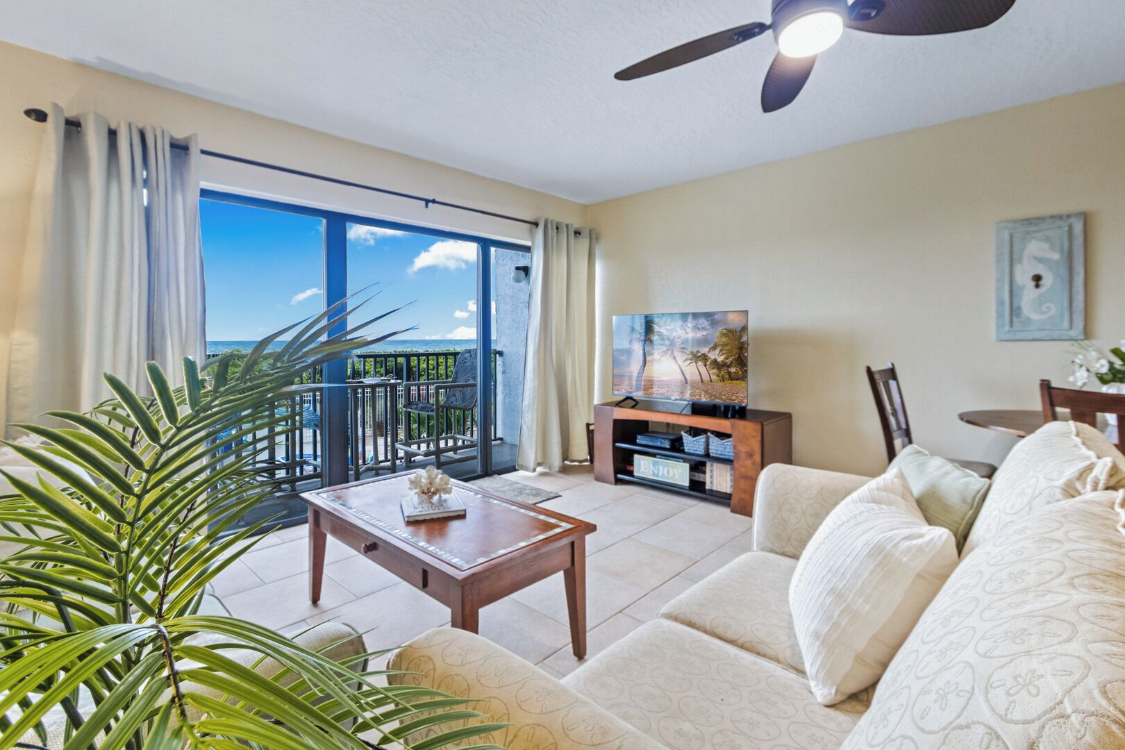Apartment (2 Bedrooms) | Front of property