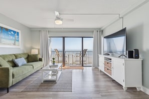 Corner Two-Bedroom Penthouse - Direct Oceanfront - Unit #506 | Living area | Flat-screen TV