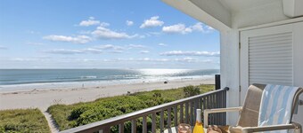 Chateau by the Sea - Happy Palm Stays