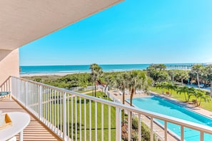 Deluxe Family Condo with Pool and Ocean Views - Unit #42 | Vista da sacada