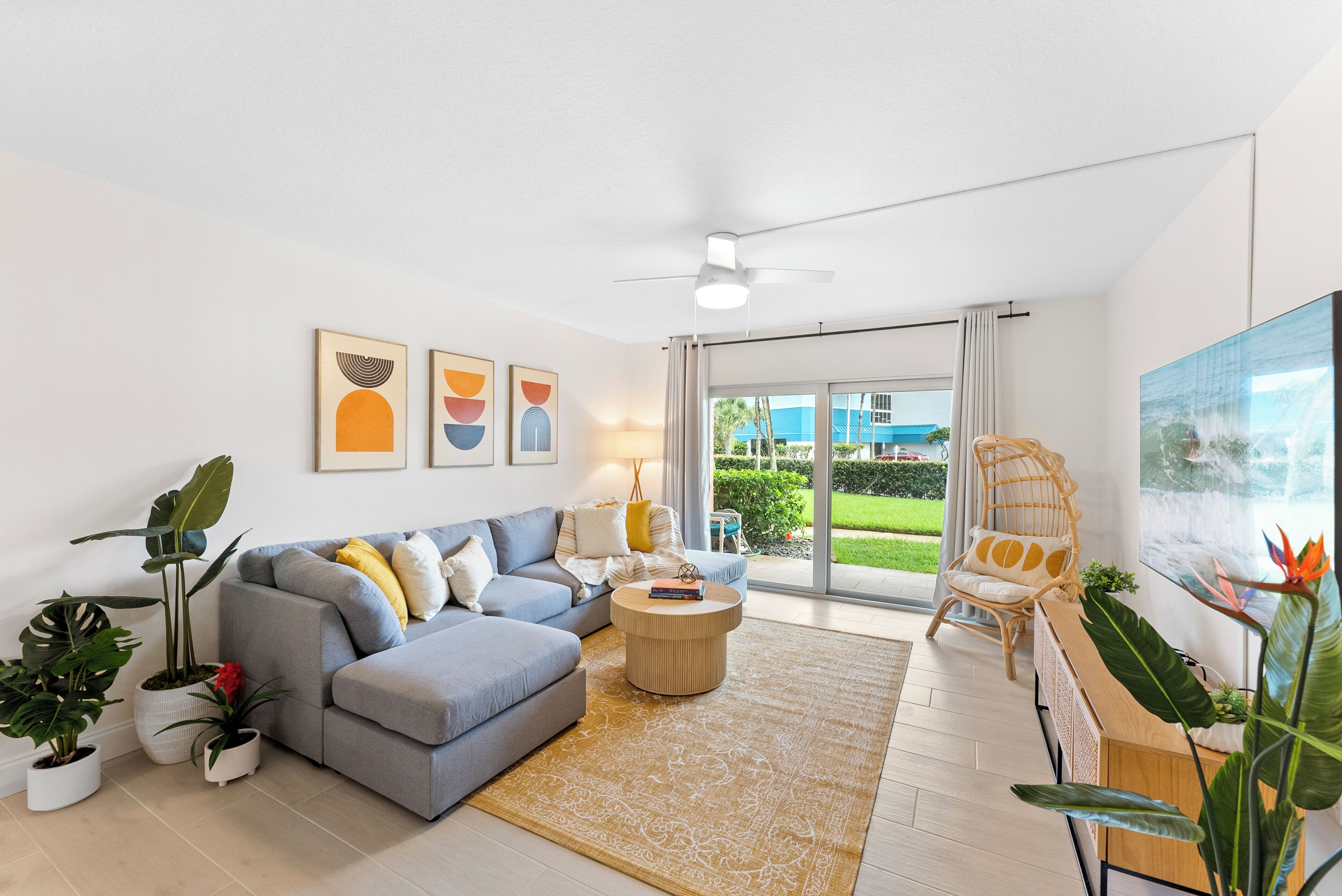 Apartment (3 Bedrooms) | Front of property