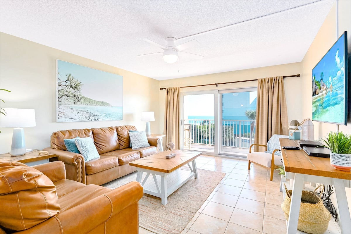 Apartment (2 Bedrooms) | Front of property