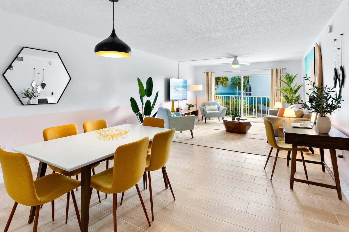 Apartment (3 Bedrooms) | Front of property