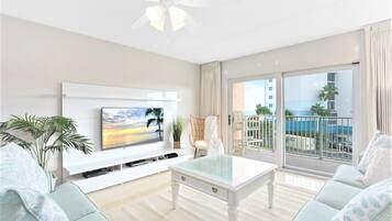 Apartment (3 Bedrooms) | Front of property