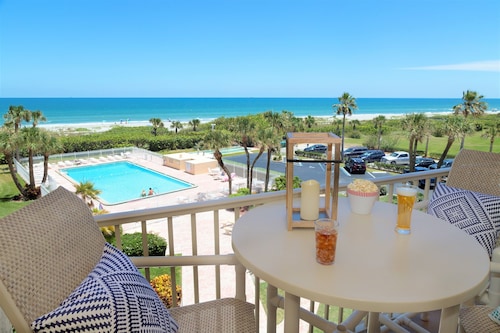 Canaveral Towers - Oceanfront Condos with Pool and Mini Golf by Port Canaveral - Cocoa Beach