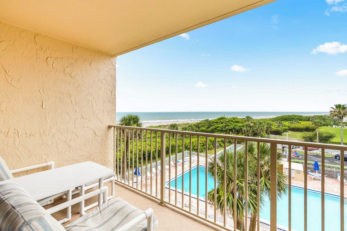 Apartment (2 Bedrooms) | Front of property