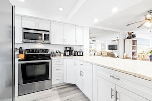 Private kitchen - Canaveral Towers - Oceanfront Condos with Pool and Mini Golf by Port Canaveral - Cocoa Beach (Cape Canaveral)