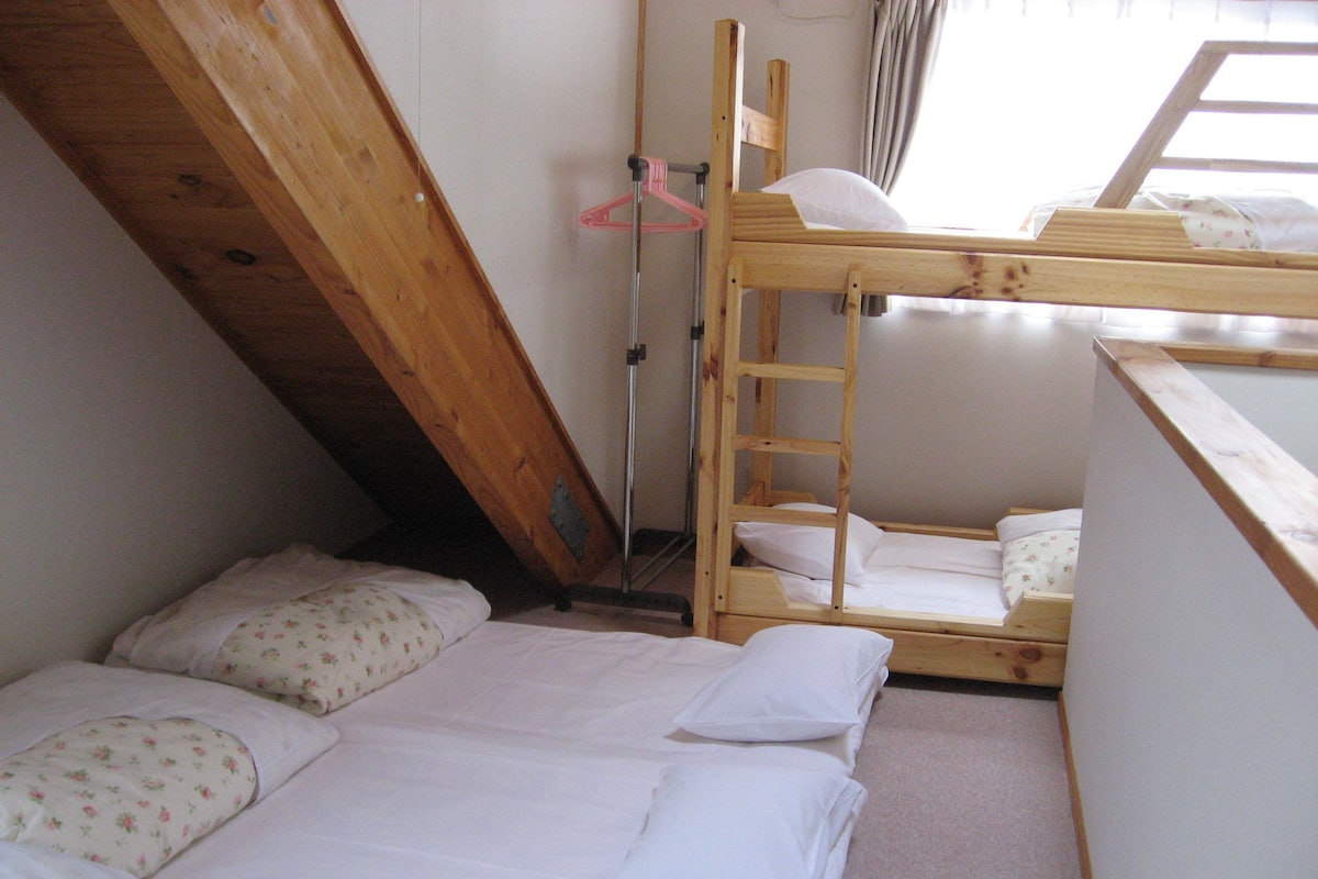 Cottage, 1 chambre (Economy Holiday Home) | 1 chambre, couette en duvet d'oie, coffres-forts dans les chambres