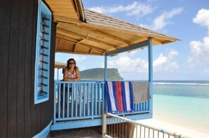 Balcony - Litia Sini Beach Fales (Lalomanu)