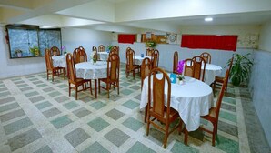 Breakfast, lunch and dinner served  - Taim Phyu Hotel (Mandalay)