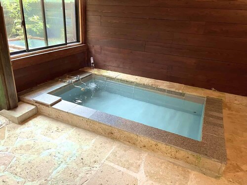 Canadian Village Goryu