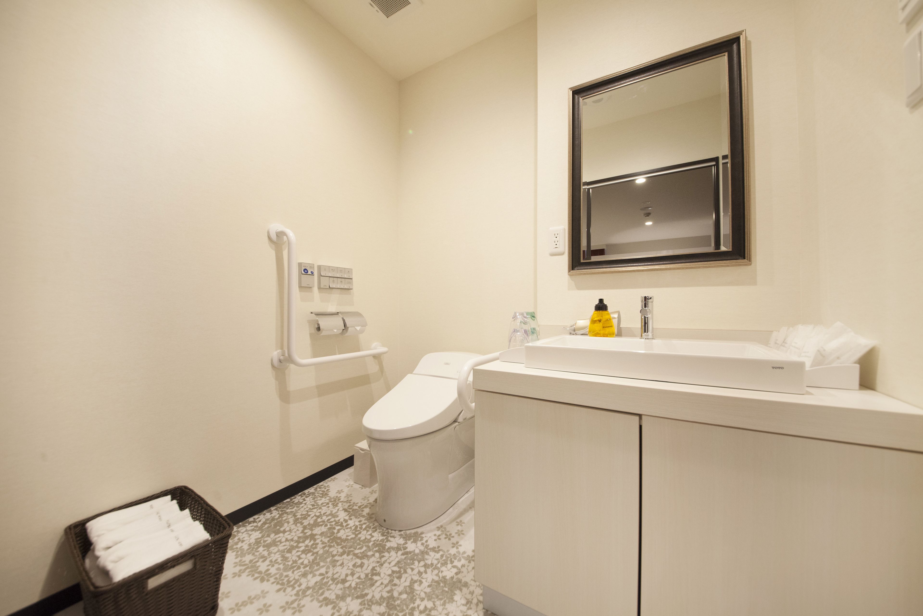 open-air bath deluxe twin room (2 double bed) non smoking - extra bed is from 5rd adult | bathroom | combined shower/bathtub, spring water bathtub, free toiletries