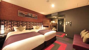 行政双人房或双床房, 无烟房 (2 Semi Double, Extrabed for 3rd Adult) | 1 多间卧室、办公桌、熨斗/熨衣板、免费 WiFi