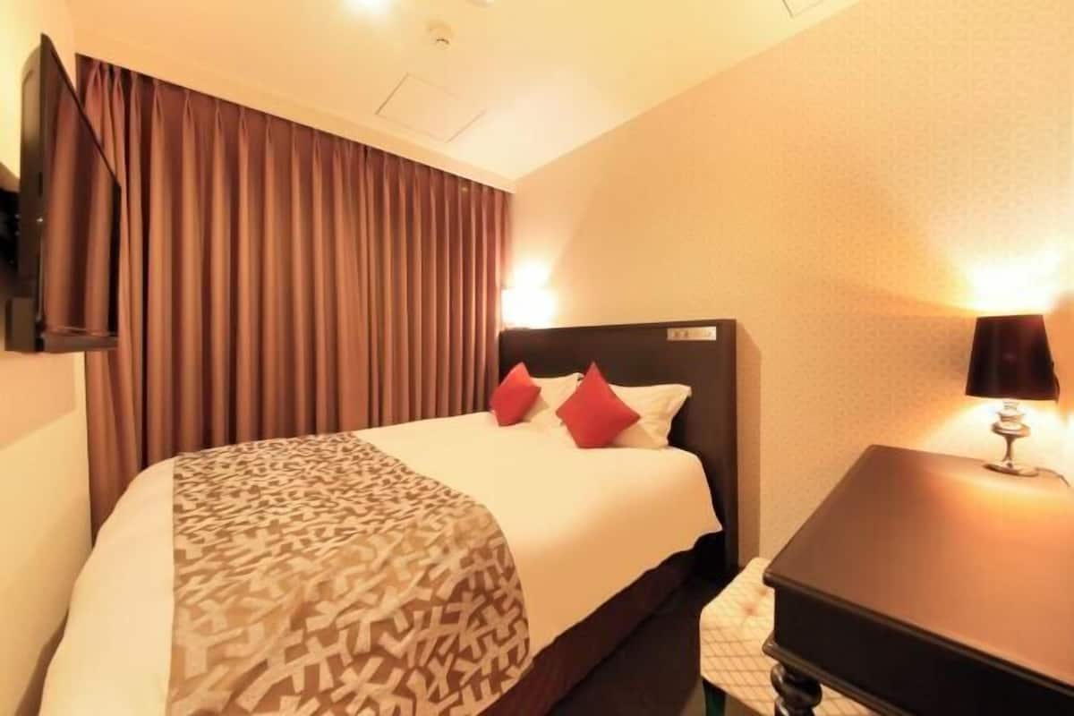 1 slaapkamer, een bureau, een strijkplank/strijkijzer, gratis wifi