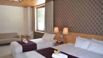 Mountain Suites | In-room safe, soundproofing, WiFi (free), bed sheets