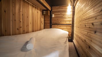 In-room safe, blackout drapes, free WiFi