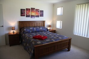 House, 4 Bedrooms, 2 Bathrooms