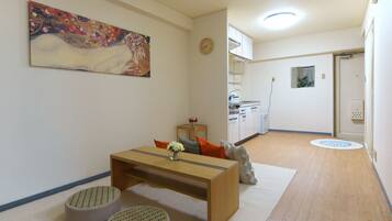 Room For 7 People, Room 703 | Free WiFi