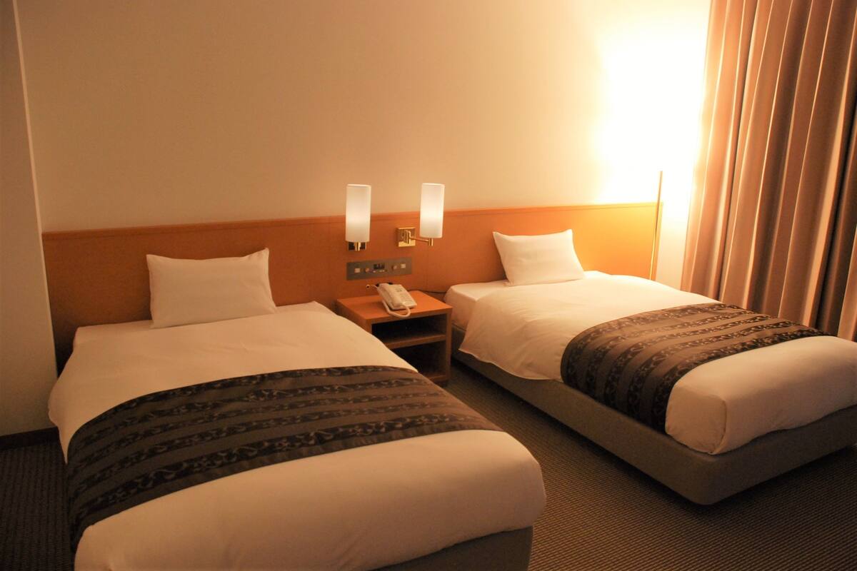 Suite | In-room safe, desk, free WiFi