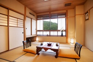 Zimmersafe, Schreibtisch, kostenloses WLAN