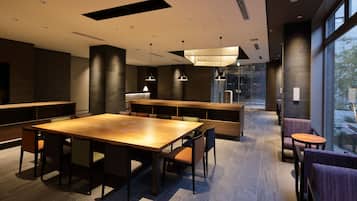 Lobby lounge