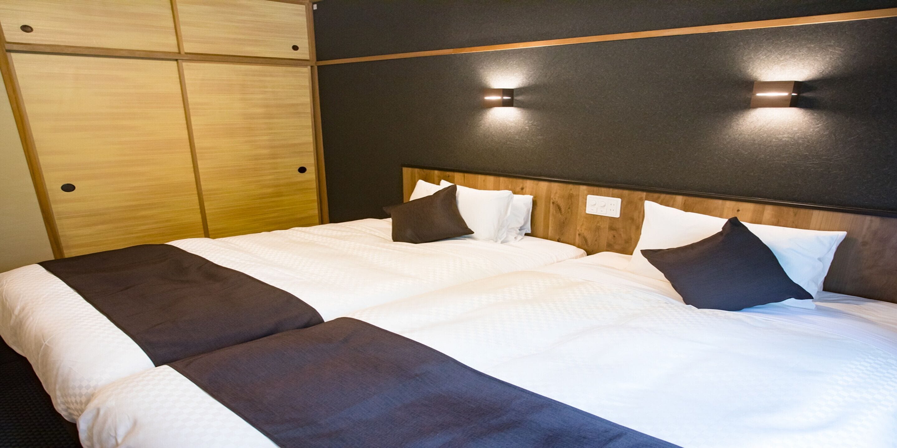 modern western style superior room with open-air bath, non smoking | 2 bedrooms, premium bedding, in-room safe, desk