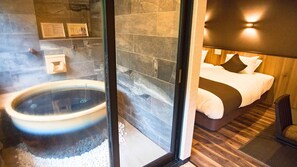 Modern Western Suite Japanese Western Room with Open-air Bath, Non Smoking | 2 bedrooms, premium bedding, in-room safe, desk