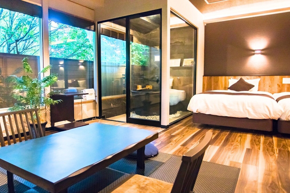 modern western suite japanese western room with open-air bath, smoking | 2 bedrooms, premium bedding, in-room safe, desk
