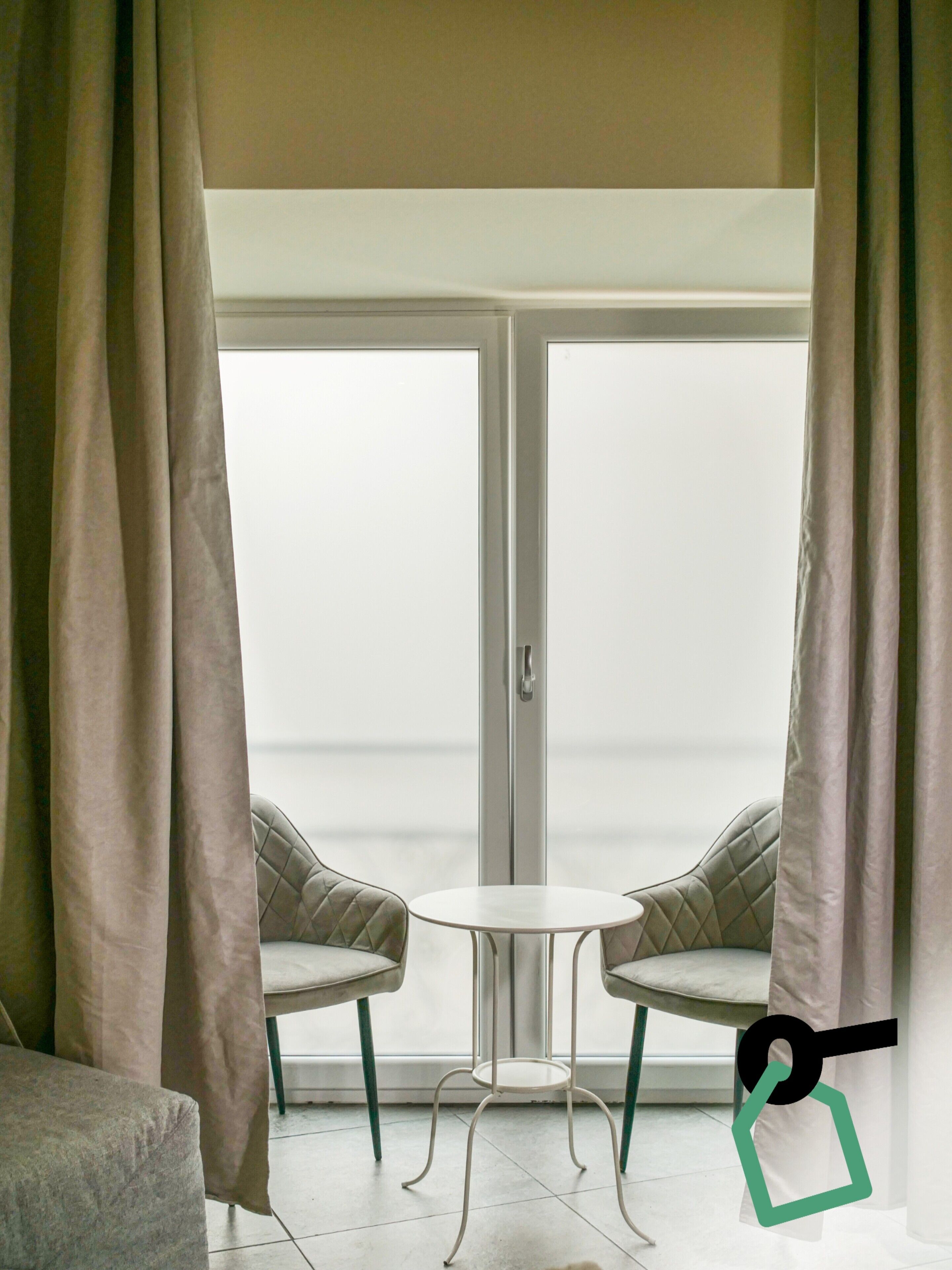 Habitación familiar (5 People) | Edredones de plumas, caja fuerte, escritorio