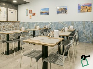 Daily buffet breakfast (EUR 9 per person) - Hotiday Spaccanapoli Borbone (Naples)