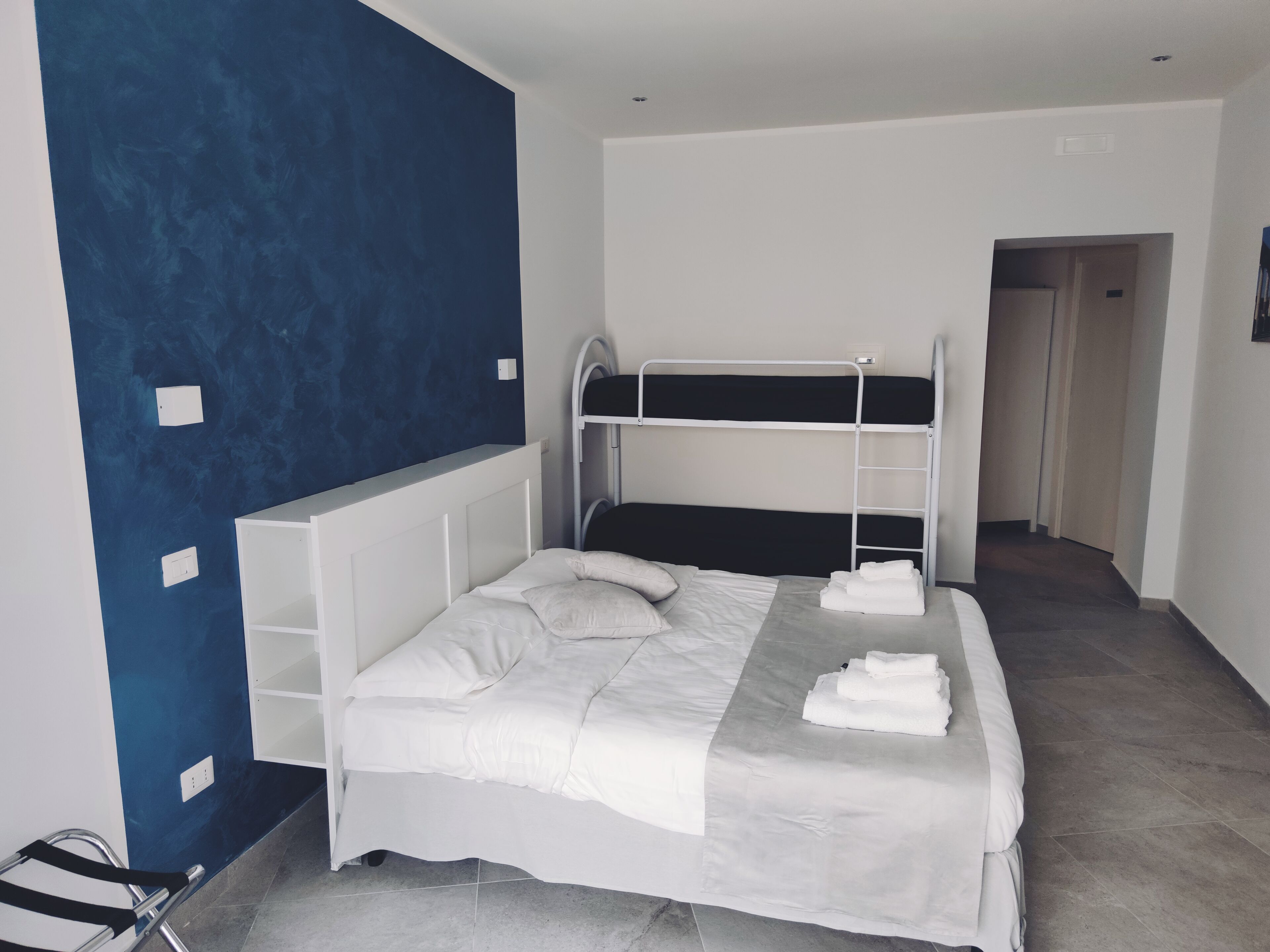 Couette en duvet d'oie, coffres-forts dans les chambres, bureau