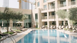 Outdoor pool - Boutique Living - Burj Views Downtown Dubai (Dubai)
