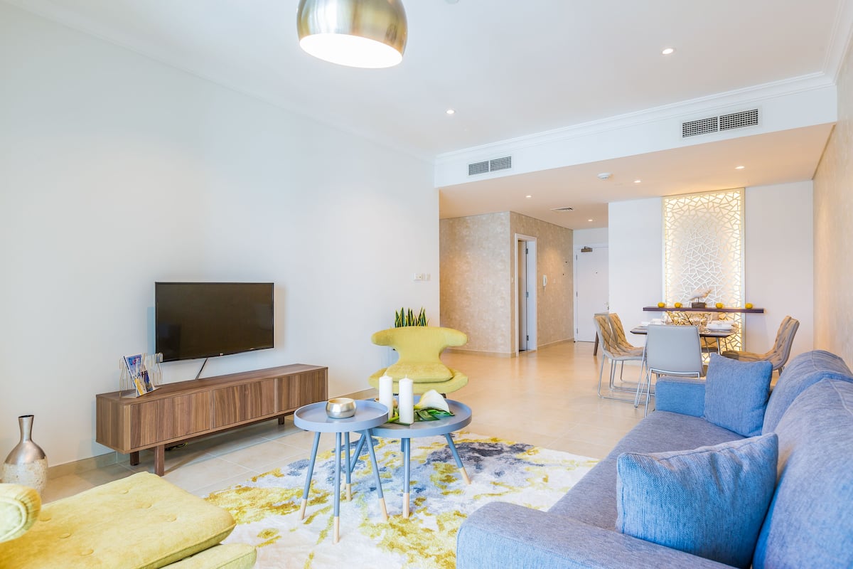 Appartement, 2 chambres, balcon, vue ville | Coin séjour | Télévision LCD, Netflix, lecteur de DVD