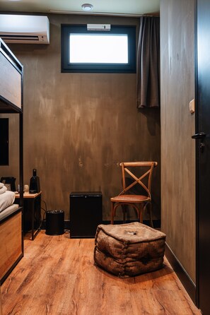 Kamer | Luxe beddengoed, een kluis op de kamer, individueel gedecoreerd