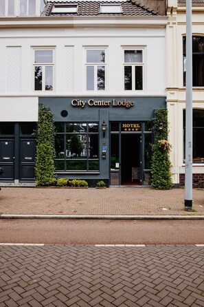 Front of property - City Center Lodge Utrecht (Utrecht)