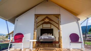 Comfort Tent, 1 Queen Bed, Patio, Mountain View | Terrace/patio