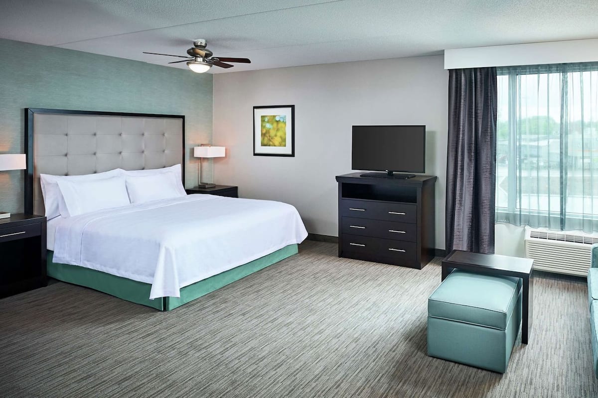 In-room safe, rollaway beds, free WiFi, bed sheets