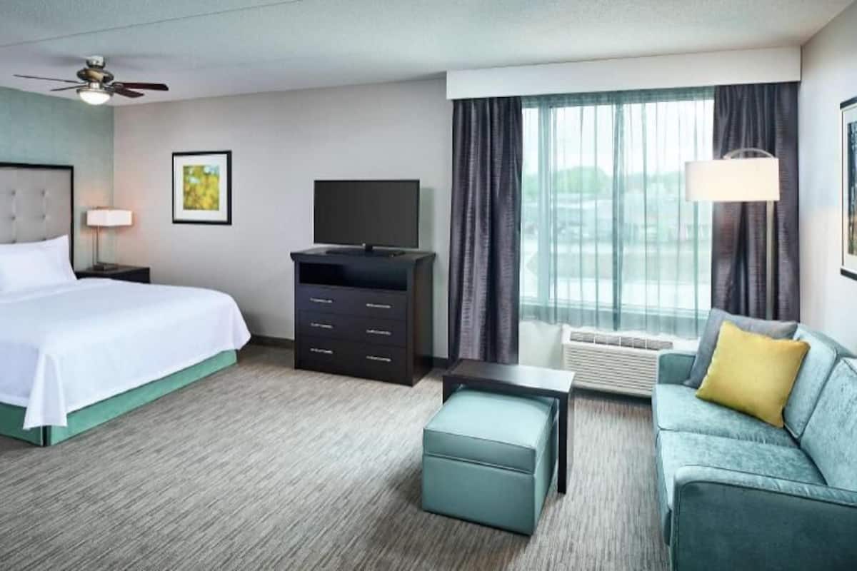 In-room safe, rollaway beds, free WiFi, bed sheets