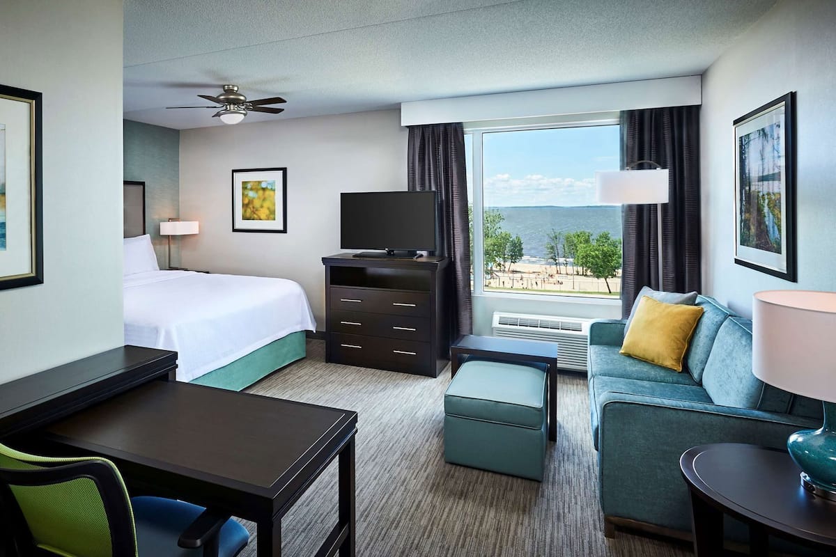 In-room safe, rollaway beds, free WiFi, bed sheets