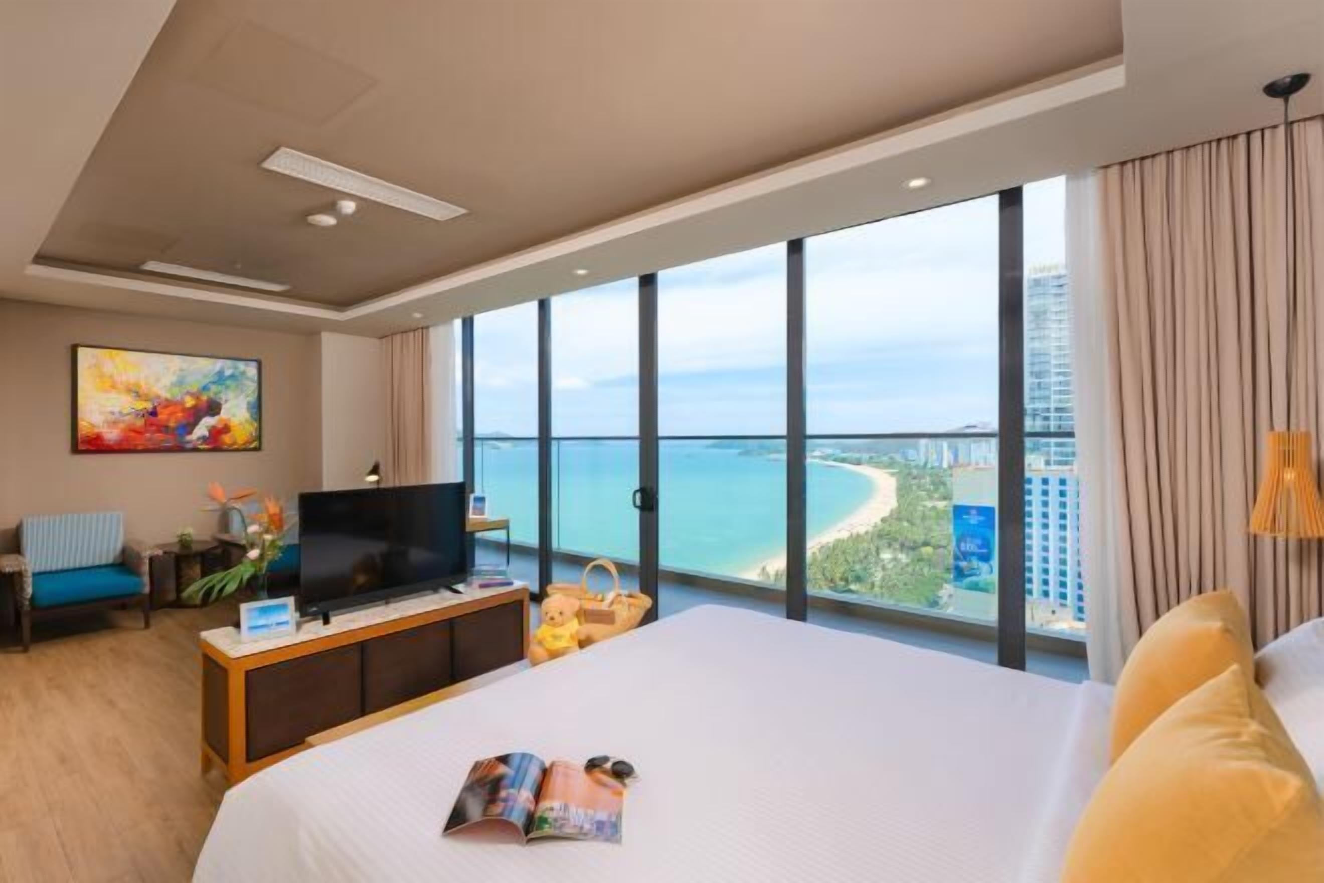 Ropa de cama de alta calidad, edredón y minibar 