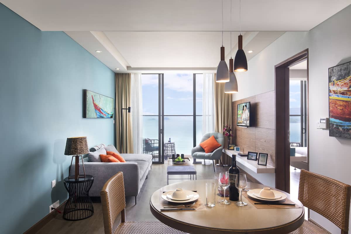 Executive Apartment, 1 Bedroom | 1 bedroom, premium bedding, down comforters, minibar