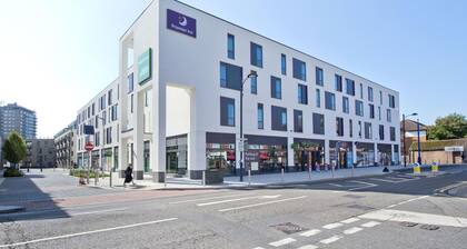 Premier Inn Addlestone