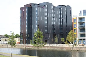 Exterior - Premier Inn Bedford Town Centre (Bedford)