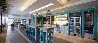 普瑞米尔酒店贝德福德市中心