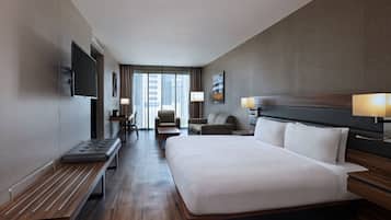 Caja de seguridad en la habitación y escritorio